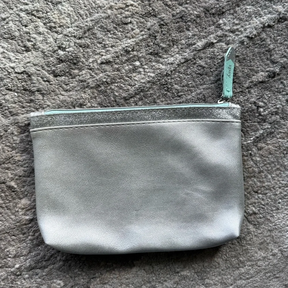 Ipsy Cosmetic Glam Bag | Icy Metallic ❄️ - Picture 3 of 6